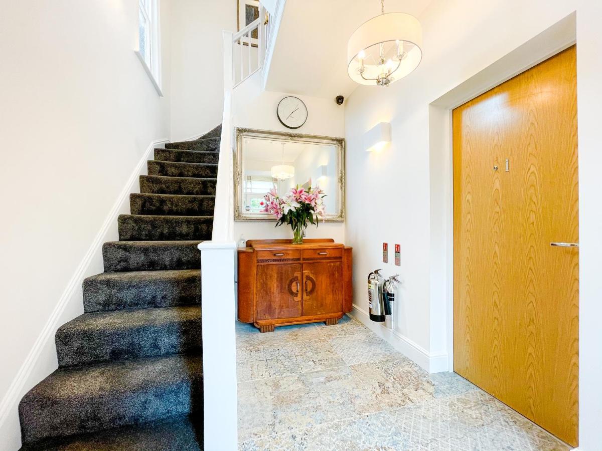 46 Ashfield Rd, Altrincham Hotel Buitenkant foto