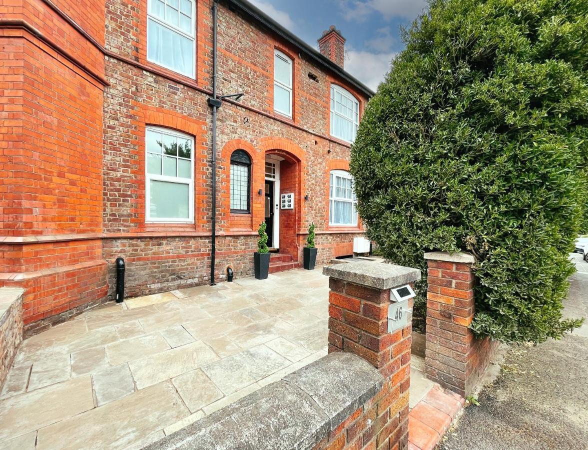 46 Ashfield Rd, Altrincham Hotel Buitenkant foto